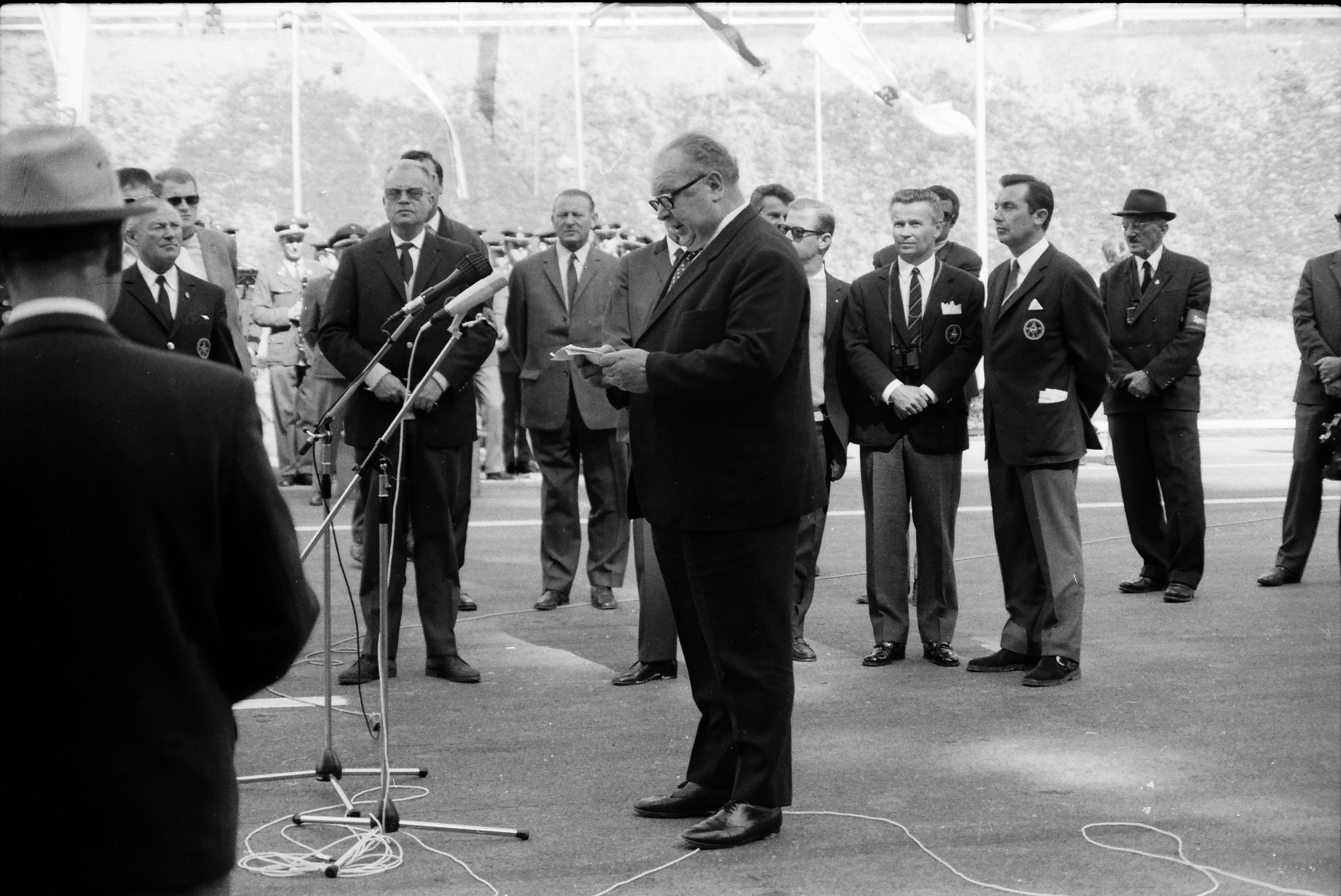 1969.09.21-ero êffnung-salzburgring-ero êffnungszeremonie-sbg-ring-1969-lhptm.-dr.-lechner-3-hq